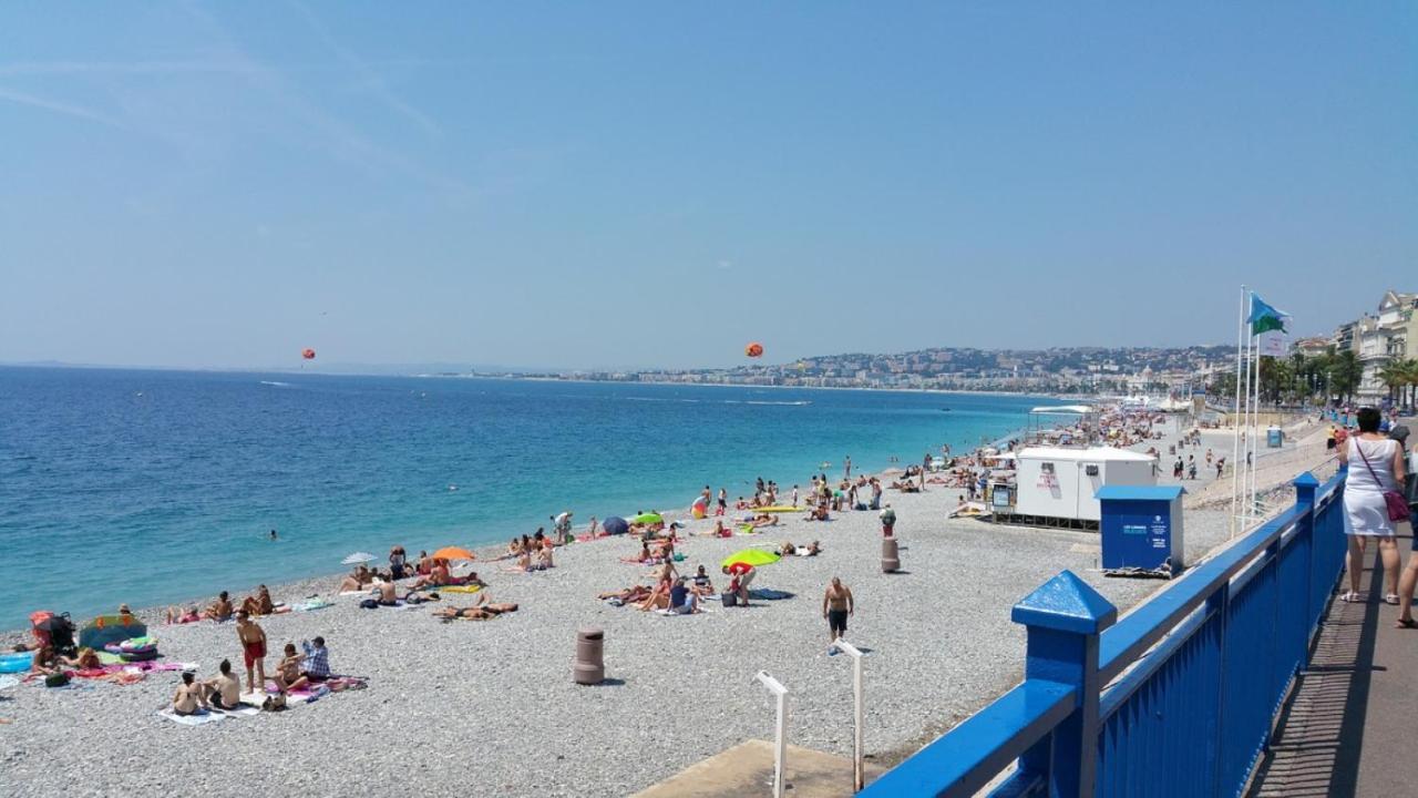 Apartment Centre - With Balcony And Stunning Sea View! *