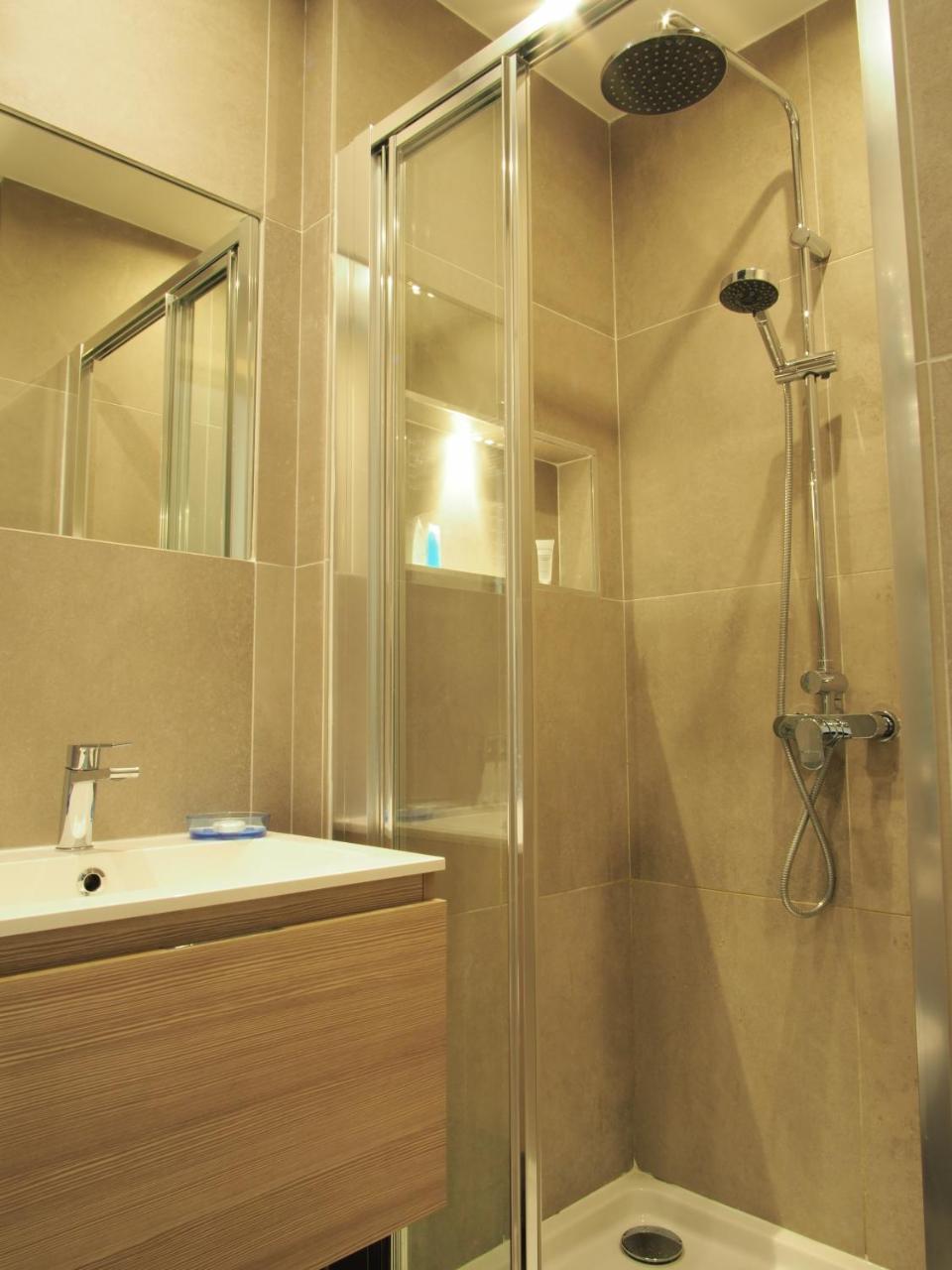 Appartement Centre - With Balcony And Stunning Sea View!